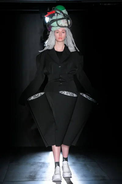 Look 13